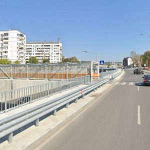 Варненка: Надлез във Варна е в ужасно състояние и е опасен: През процепите може да се види пътят отдолу (СНИМКА)